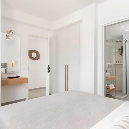 Lefko Mégas Yialós-Nítes