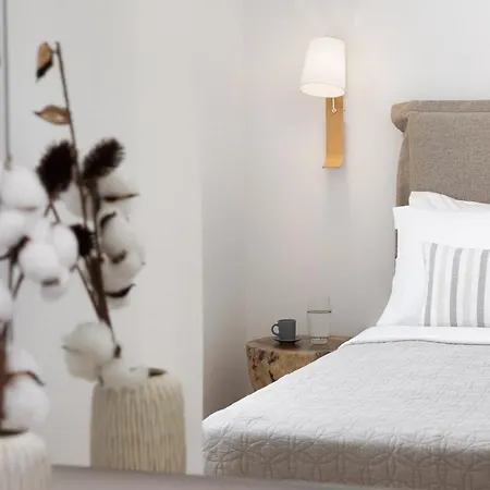 Lefko * Mégas Yialós-Nítes