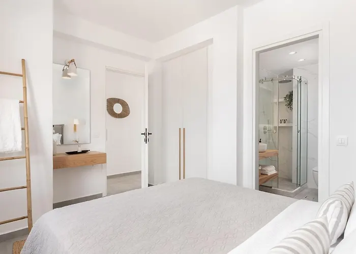 Lefko Mégas Yialós-Nítes